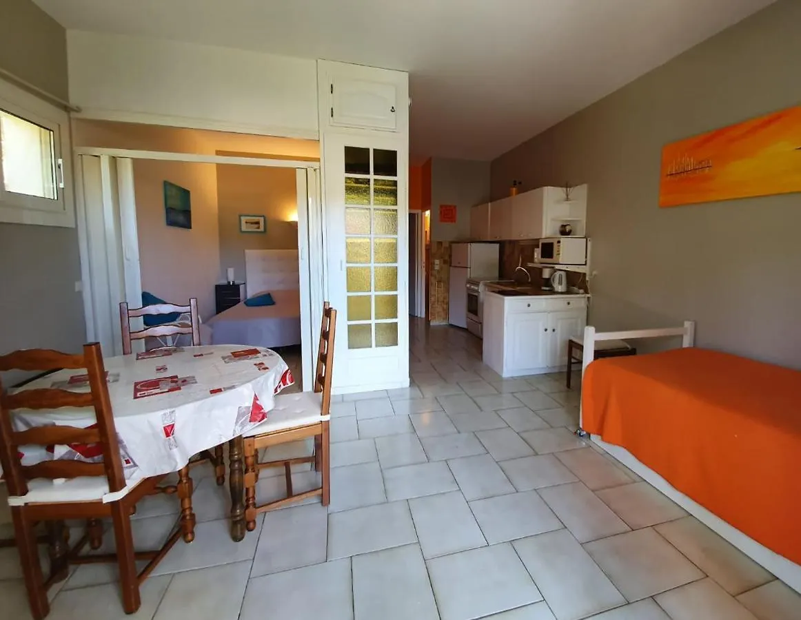 Apartment Appartements Dans Villa En Rez De Jardin Hyeres