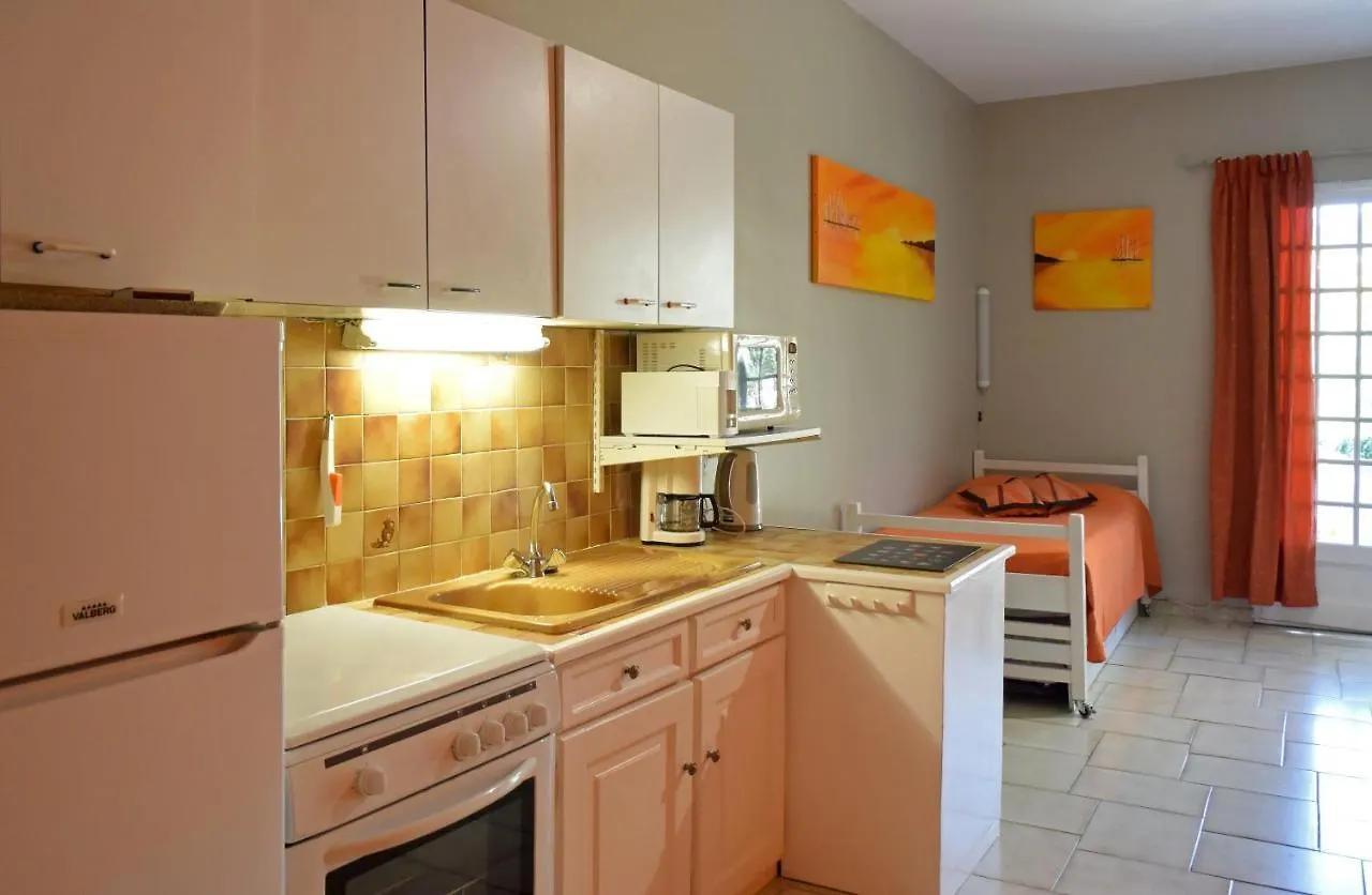 Appartements Dans Villa En Rez De Jardin Hyeres 0*,