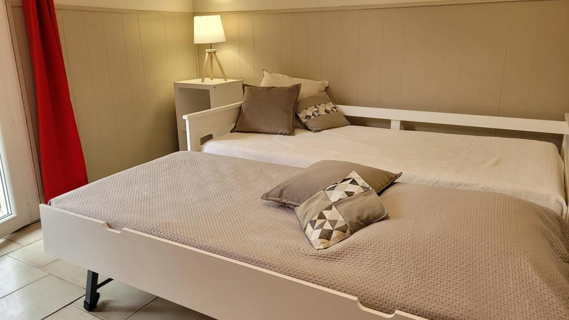 Apartment Appartements Dans Villa En Rez De Jardin Hyeres